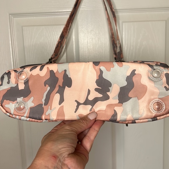 Lug Zipliner 2 Medium Tote - Picture 7 of 10